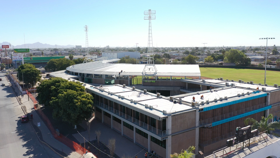 Construyen millonaria escuela de beisbol en un municipio sumido en aguas residuales 22 imagen8
