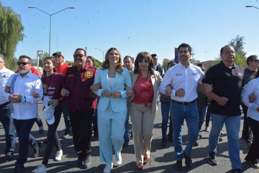Encabezan funcionarios desfile del Día del Trabajo