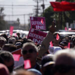 Marcha en defensa del INE con acarreados 6 Marcha en defensa del INE
