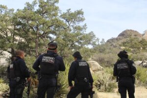 siete individuos armados en La Rumorosa