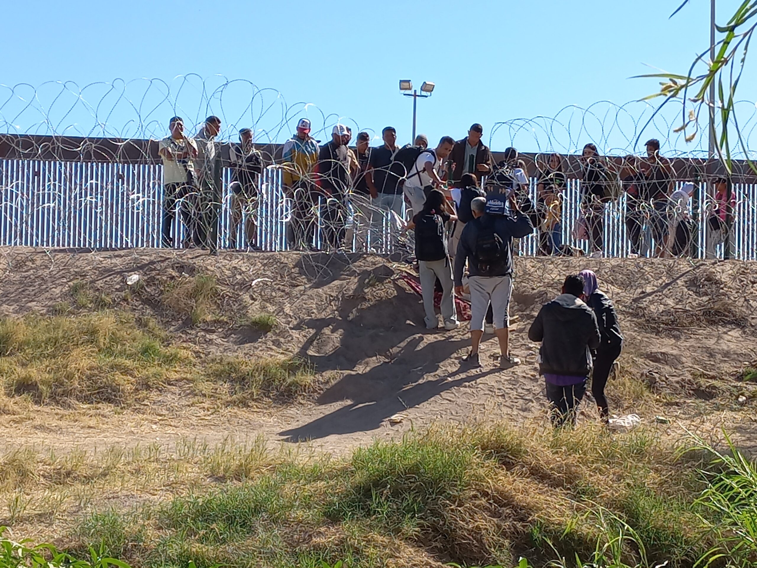 Ciudad Juárez: el negocio de la desinformación en la frontera 3 Migrantes Ciudad Juarez Francisco Servin 6 scaled