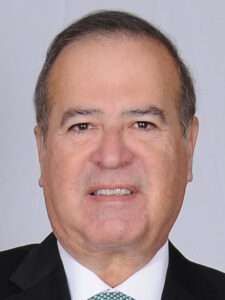 Luis Arturo  González Cruz