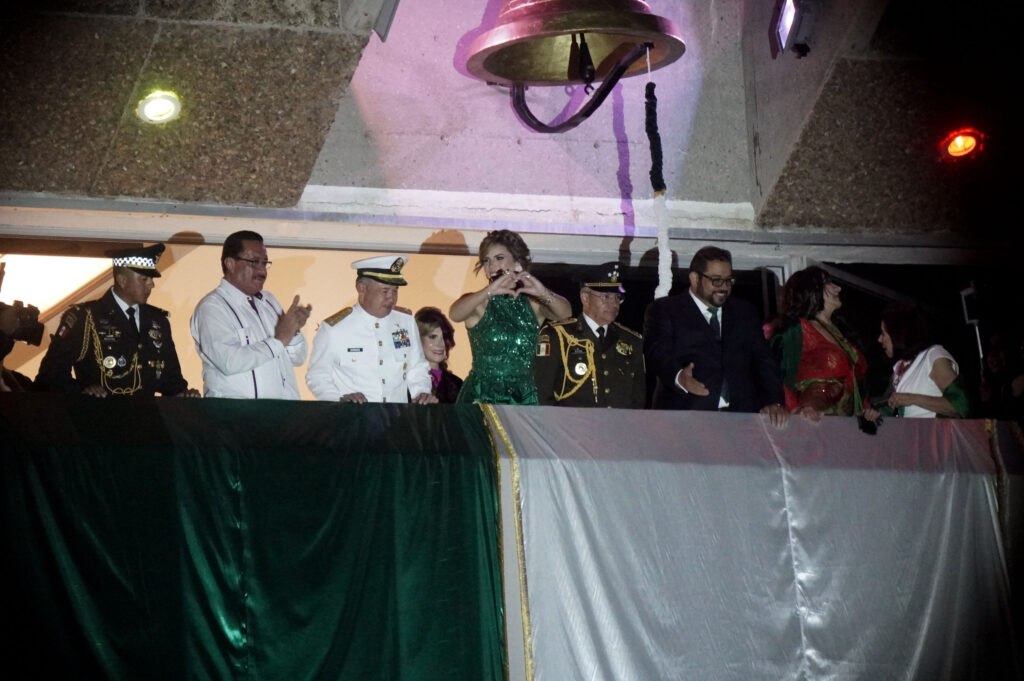 Grito de Independencia con acarreados 1 Marina del Pilar Ávila Olmeda