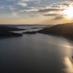“Es nuestra presa”: La tensión crece en el río Bravo mientras México se atrasa con la entrega de agua 11 La Boquilla retiene el caudal de agua del Río Conchos, formando el lago Toronto. Según la agencia mexicana del agua, el embalse estaba al 44% de su capacidad a finales de agosto de 2023.