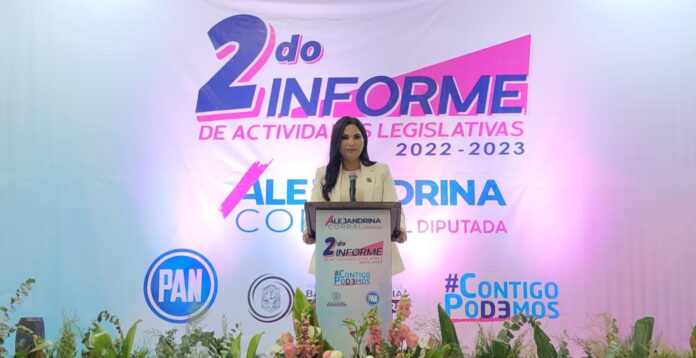 Presenta informe de gobierno Alejandrina Corral