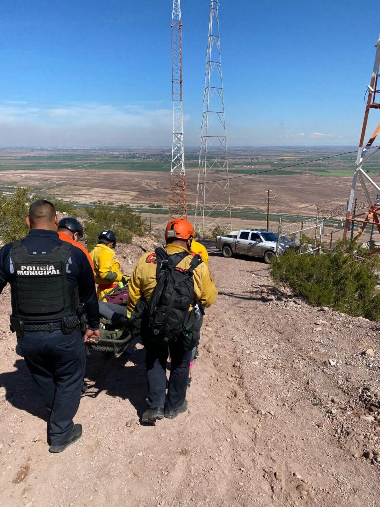 Rescatan niño de 10 años tras caer en Cerro Prieto 3 WhatsApp Image 2024 03 17 at 1.07.43 PM 1