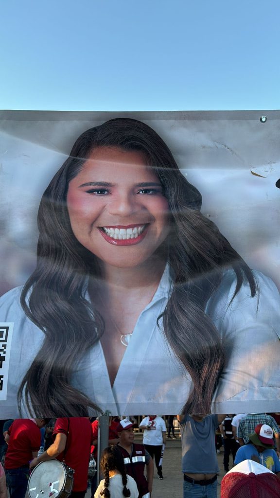 El Radiador: Cosas por decir 23 Imagen de Alejandra Ang en la que no se parece