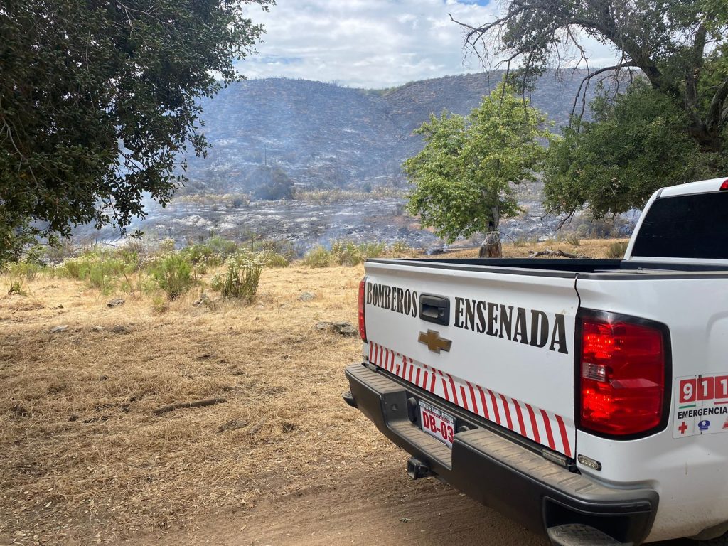 BOMBEROS INCENDIO EN VALLE DE GPE 4