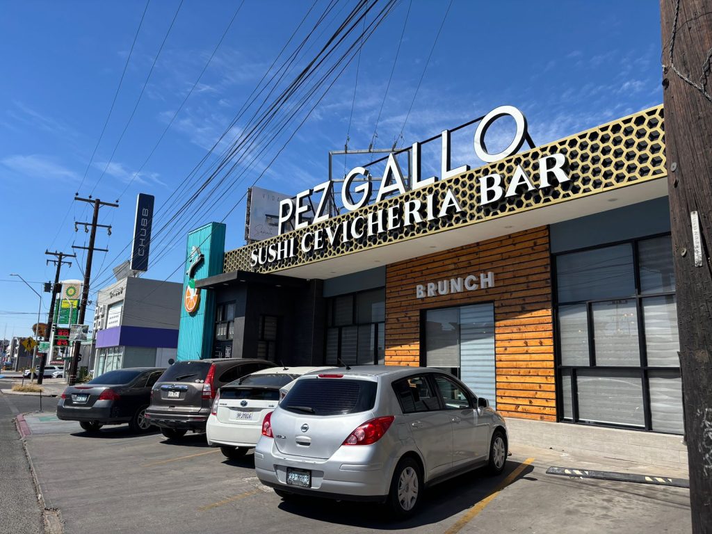 Atacan con bomba Molotov el restaurante Pez Gallo 1 WhatsApp Image 2025 07 24 at 10.17.09 AM