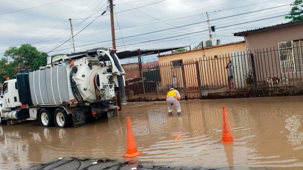 Tormenta eléctrica nuevamente genera estragos en Mexicali 2 WhatsApp Image 2025 09 22 at 10.09.59 AM